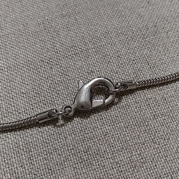 Silver and Green Wave Necklace with CZ Diamonds - Picture 4 of 4